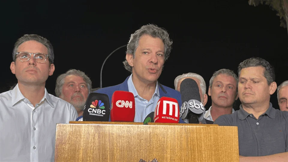 Clima tenso entre Congresso e governo Lula: Motta diz que governo precisa fazer o ‘mínimo’ e cortar gastos