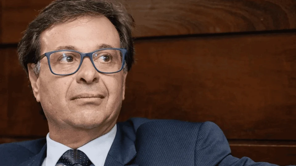 PF prende ex-ministro de Bolsonaro por suspeita de obstrução de investigação