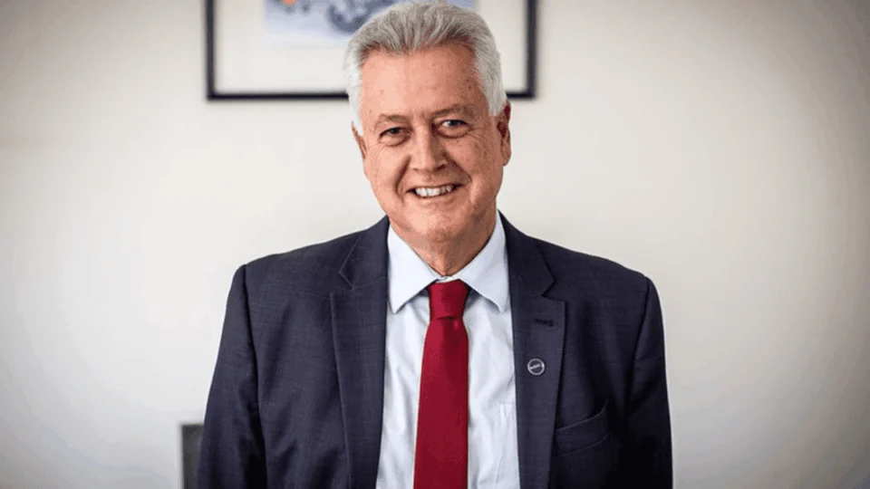 Bancada do DF na Câmara tem mudança: ex-governador assume após recontagem de votos