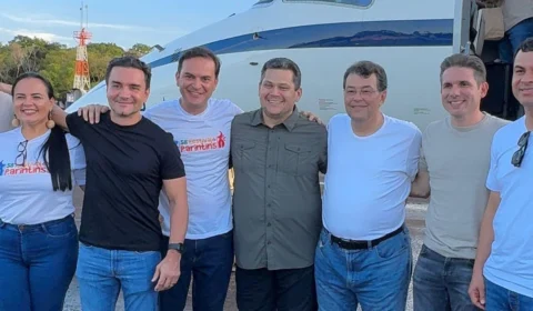 Davi Alcolumbre, Hugo Motta e Mauro Campbell chegam a Parintins para prestigiar o festival