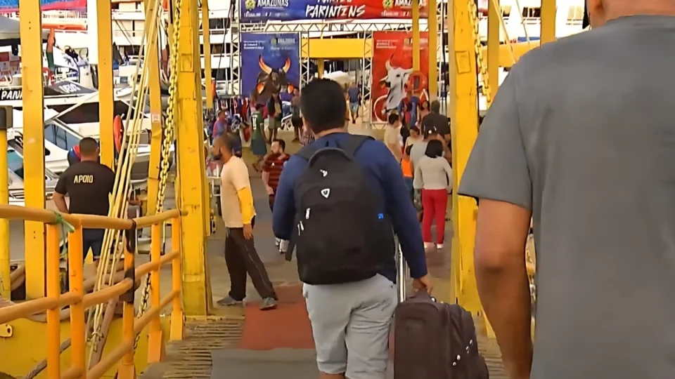 Governo do Amazonas decreta ponto facultativo na sexta-feira (27) devido ao Festival de Parintins