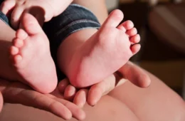 Brasileiras optam por ter menos filhos e adiam maternidade, aponta pesquisa; entenda impacto