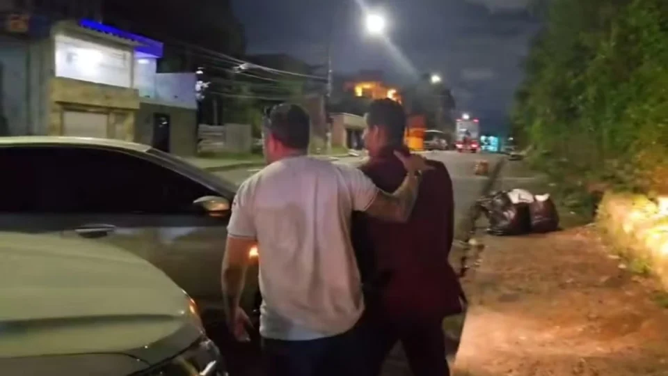 Pastor, pai de santo e gerentes de banco são presos por fraudes a professores em Manaus