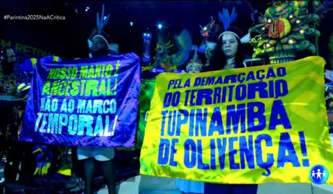 Parintins 2025: Caprichoso encerra noite com manto Tupinambá e manifesto pró-demarcação