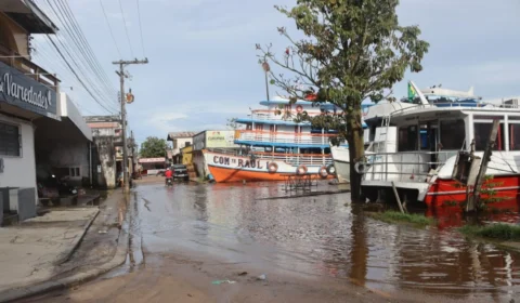 Cheia de 2025 suspende aulas presenciais em escolas do interior do Amazonas
