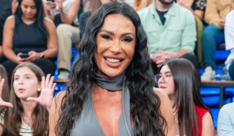 Em culto de Pablo Marçal, Gracyanne Barbosa passa por batismo