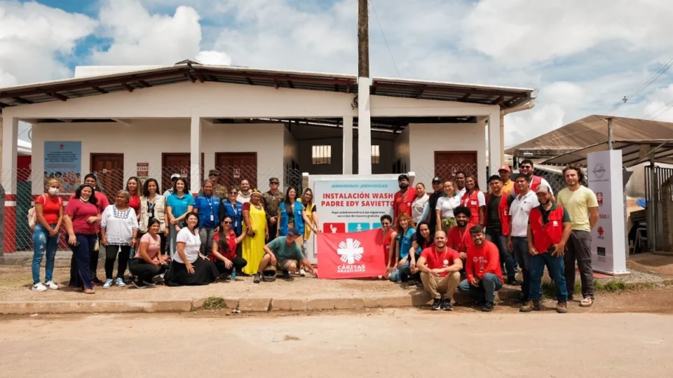 Instalações sanitárias para migrantes reabrem em Boa Vista e Pacaraima após corte de verba dos EUA