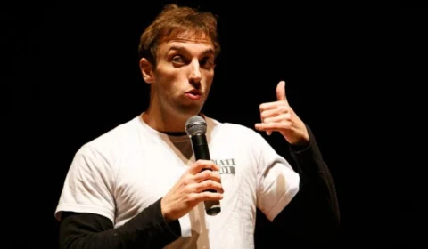 Léo Lins quebra silêncio sobre piadas preconceituosas; veja vídeo