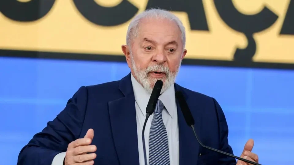 Presidente Lula sanciona lei que anula dívidas de 300 servidores de Roraima