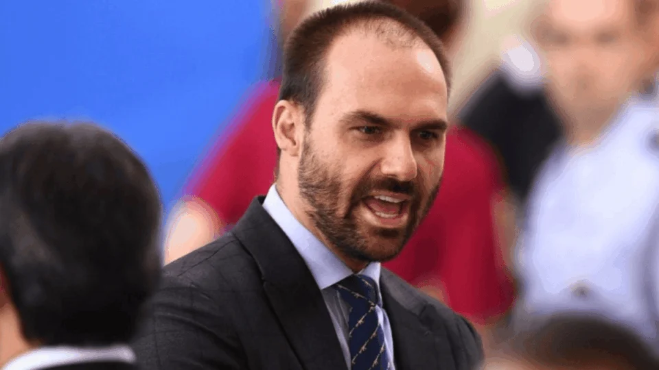 PF solicita ao STF mais tempo para apurar acusações contra Eduardo Bolsonaro nos EUA