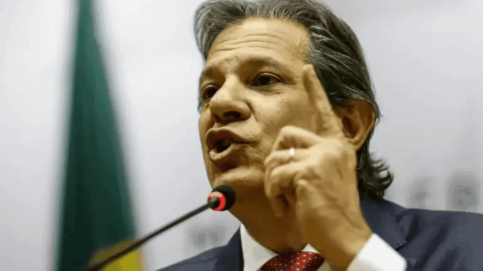 ‘Brasil não vai sair da mesa de negociação’, diz Haddad sobre tarifaço de Trump