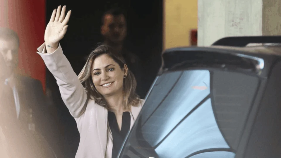 Aliados testam nome de Michelle Bolsonaro como figura de consenso na direita