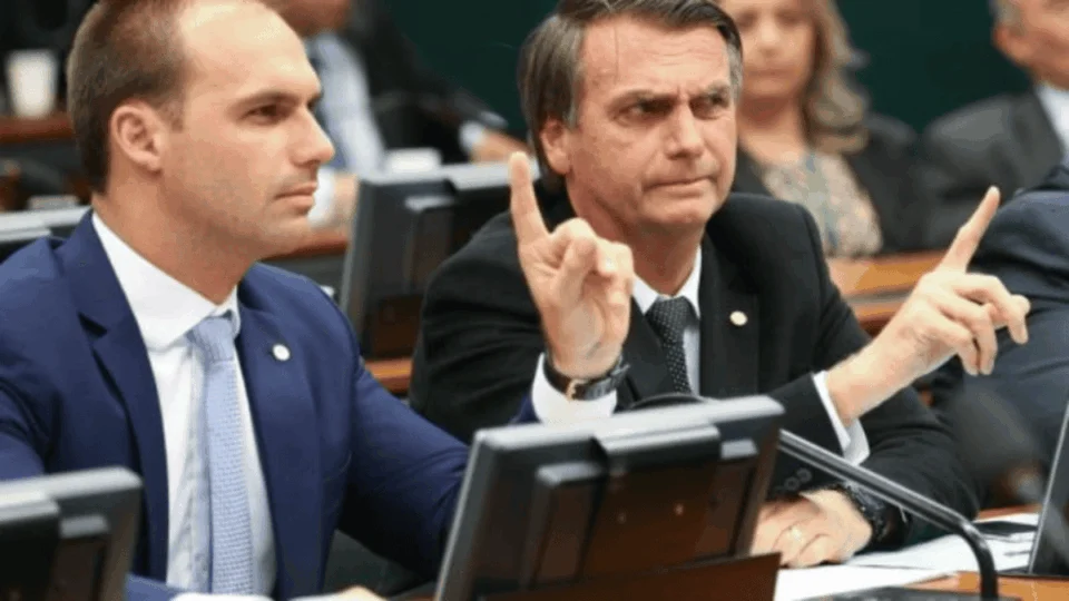 Bolsonaro e família são responsabilizados pelo ‘tarifaço’ de Trump, segundo pesquisa