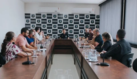 Servidores públicos pressionam por RGA e aguardam anúncio de Denarium