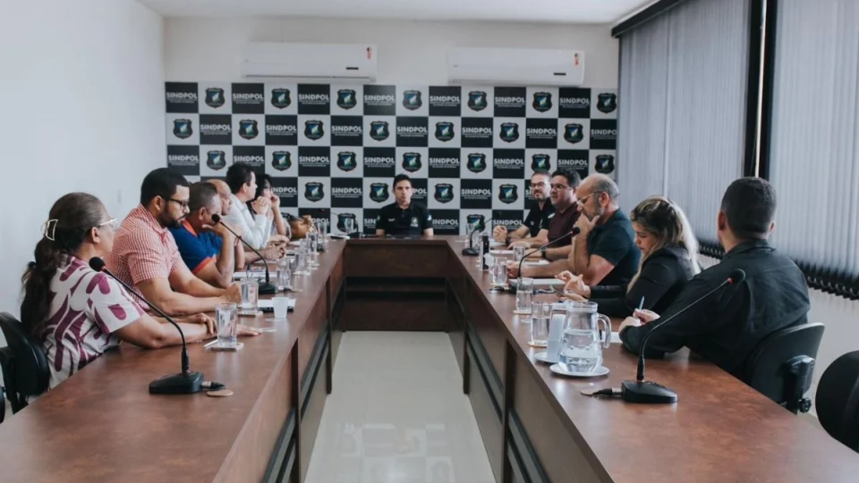 Servidores públicos pressionam por RGA e aguardam anúncio de Denarium