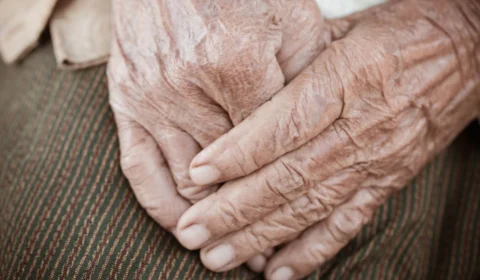 Idosa de 82 anos é espancada dentro de casa em Mucajaí