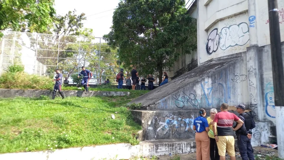 Corpo de psicólogo é encontrado atrás de antiga penitenciária em Manaus