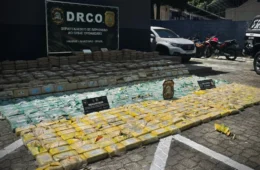 Criminosos são presos com R$ 50 milhões em drogas no rio Solimões, no Amazonas