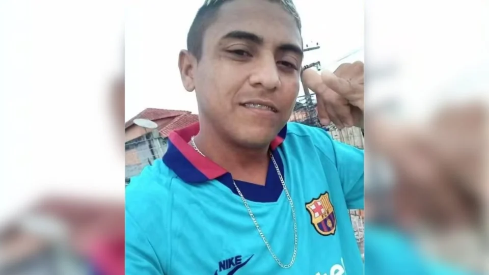 Homem morre esfaqueado após defender criança autista de agressões do pai em Manaus