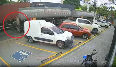 VÍDEO: câmera mostra momento em que tenente da FAB fica entre duas carretas e morre em Manaus