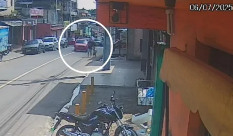 Câmeras flagram momento em que pai e filho são atropelados por carro na Compensa, em Manaus; veja vídeo