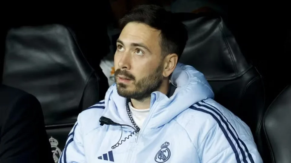 Davide Ancelotti é anunciado como novo técnico do Botafogo