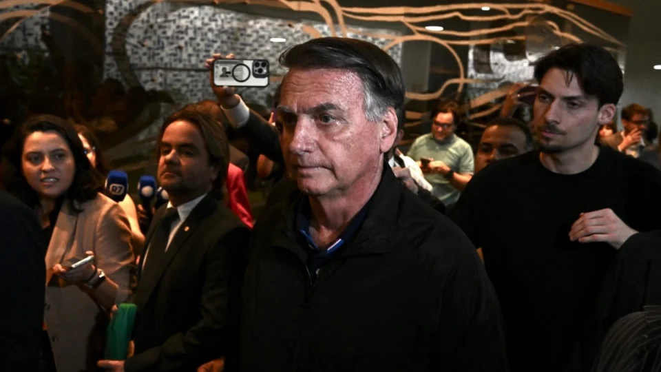 Bolsonaro responde ao STF, nega acusações e pede esclarecimentos ‘exatos’ sobre o que está proibido