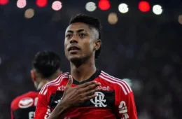 Bruno Henrique segue réu por fraude esportiva; estelionato é rejeitado pela Justiça