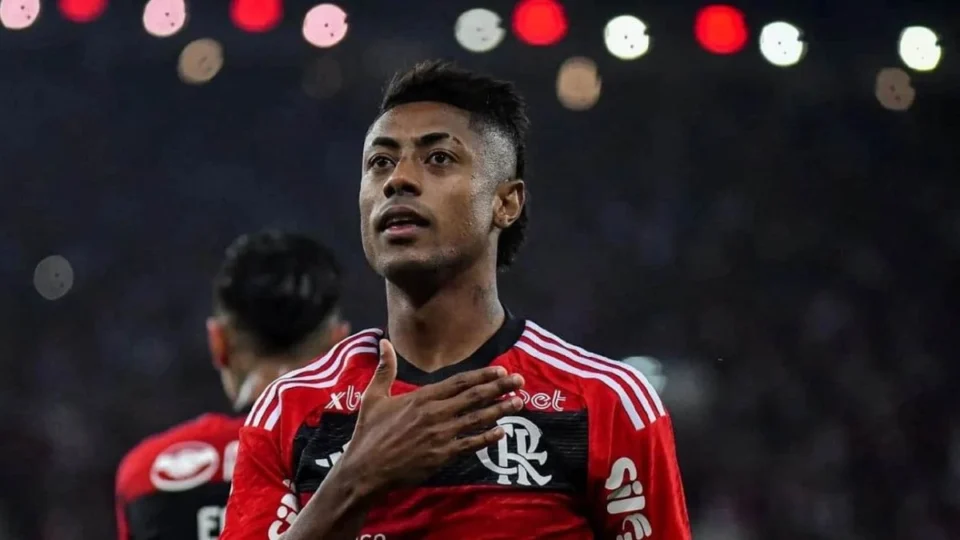 Bruno Henrique segue réu por fraude esportiva; estelionato é rejeitado pela Justiça