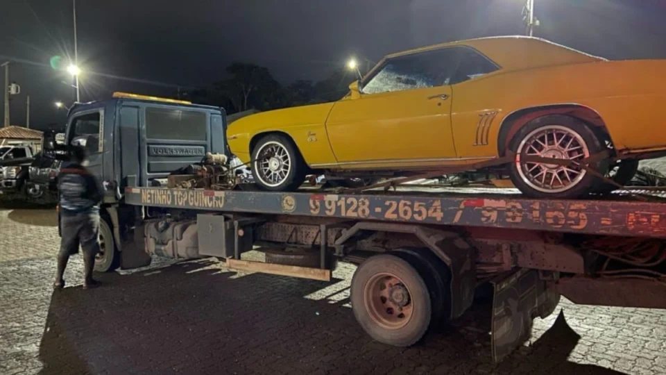 Camaro avaliado em R$ 200 mil e mercadorias ilegais são apreendidos durante operação em Roraima