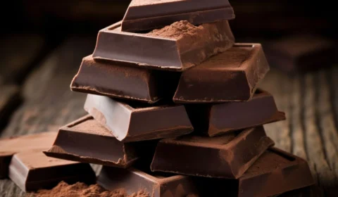 Chocolate vicia? Veja o que a ciência diz sobre o desejo pelo doce