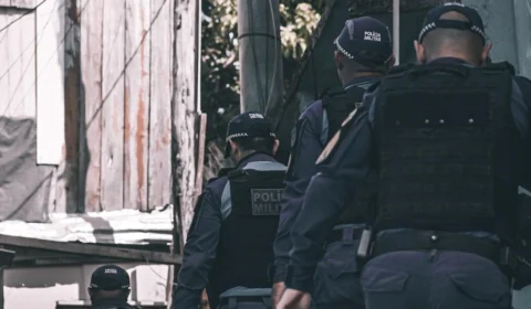 Foragido aciona a polícia após sofrer ameaça e termina preso em Manaus