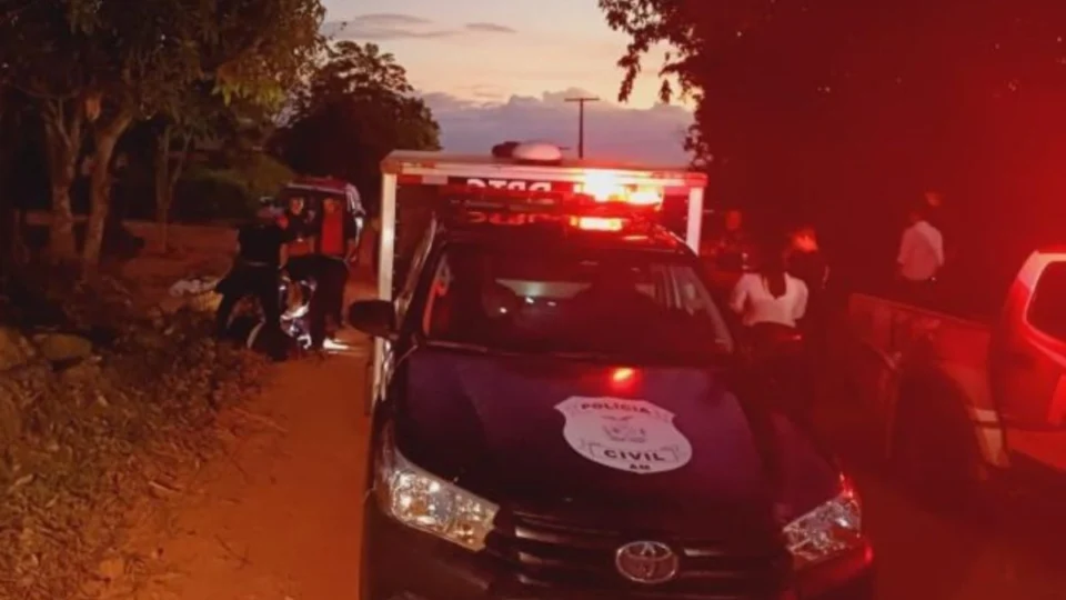 Homem é executado a tiros após sair do trabalho na zona oeste de Manaus; veja fotos