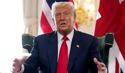 FIFA concede Prêmio da Paz a Donald Trump durante sorteio da Copa de 2026