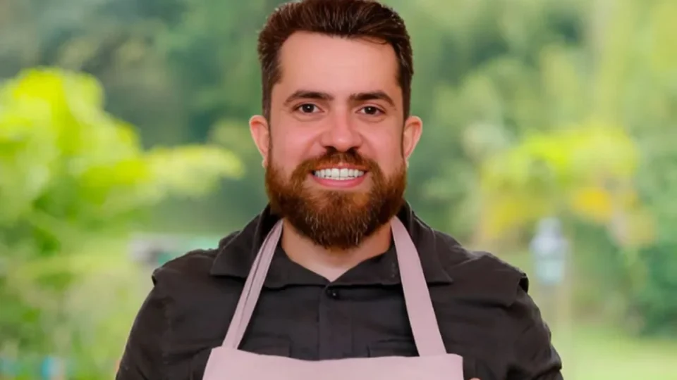 Confeiteiro de Manaus chega à final do Bake Off Brasil 2025 e alimenta sonho de vitória inédita
