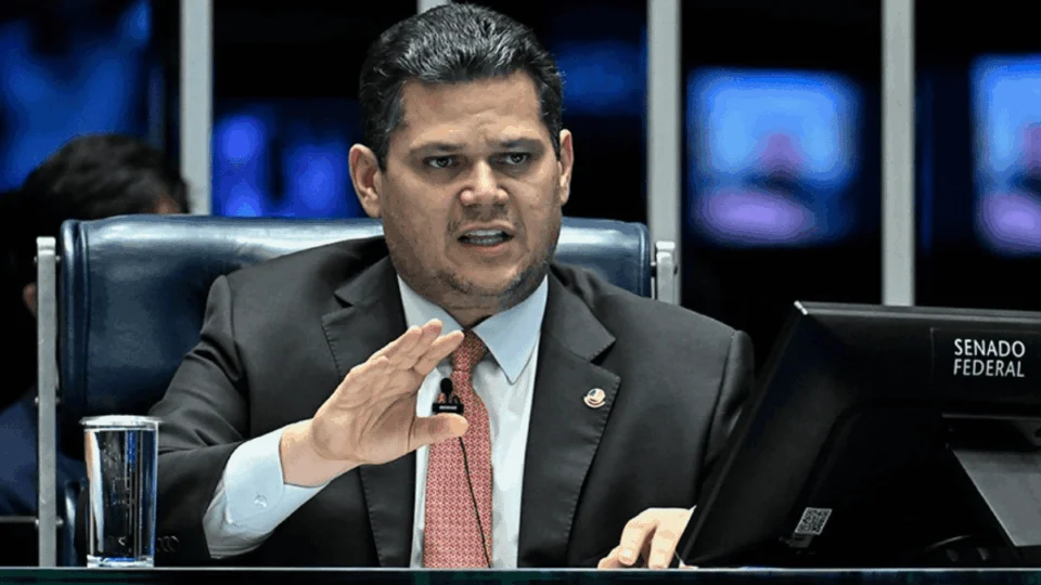 Alcolumbre reage a obstrução e diz que Senado ‘não será refém’