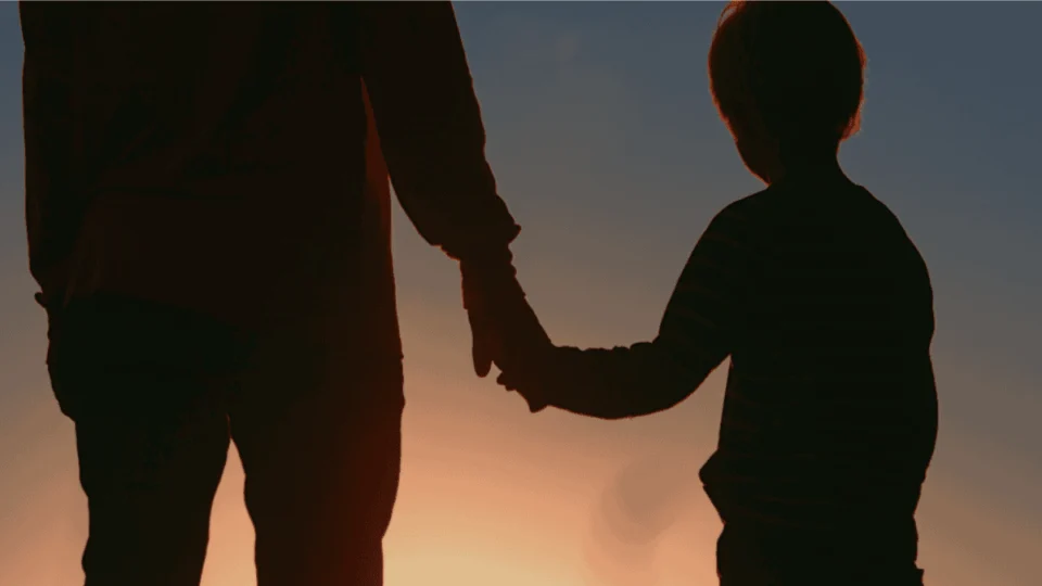 Dia dos pais marca a batalha de 50 mil brasileiros para ter o nome paterno na certidão