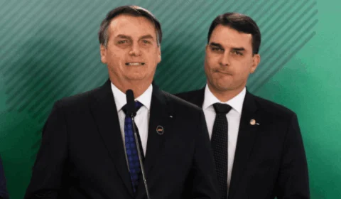 Flávio Bolsonaro afirma que pai é ‘preso político’ e questiona censura no dia dos pais