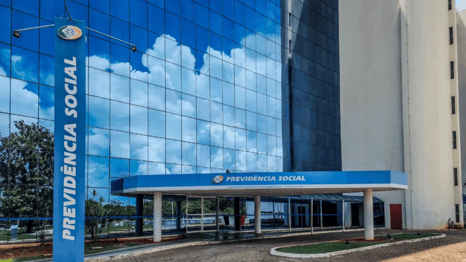Devolução do INSS a vítimas de descontos indevidos já soma R$ 1 bilhão