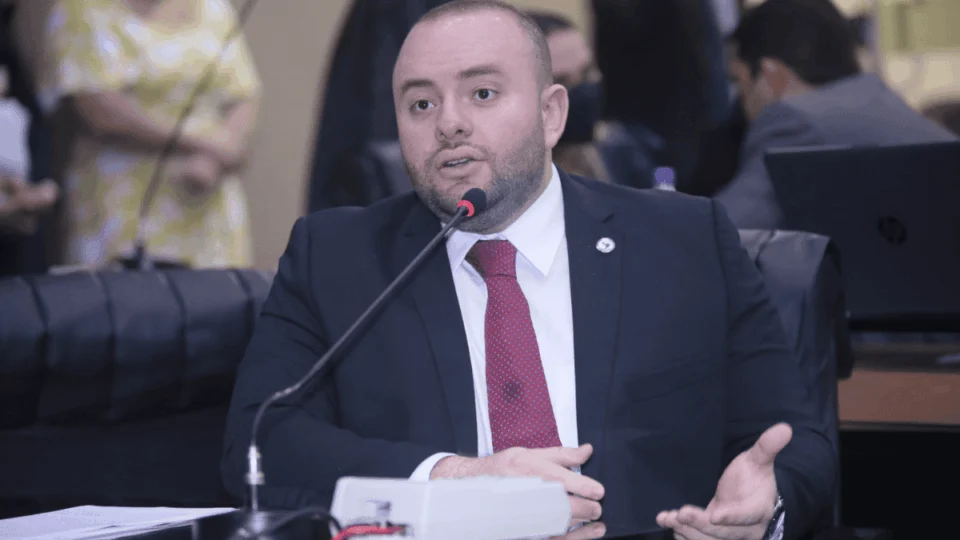 Veto de Lula a emenda sobre BR-319 é ‘duro golpe’, diz Fausto Santos