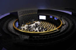 Segurança de crianças na internet guia votações da Câmara; saiba o que mais será discutido