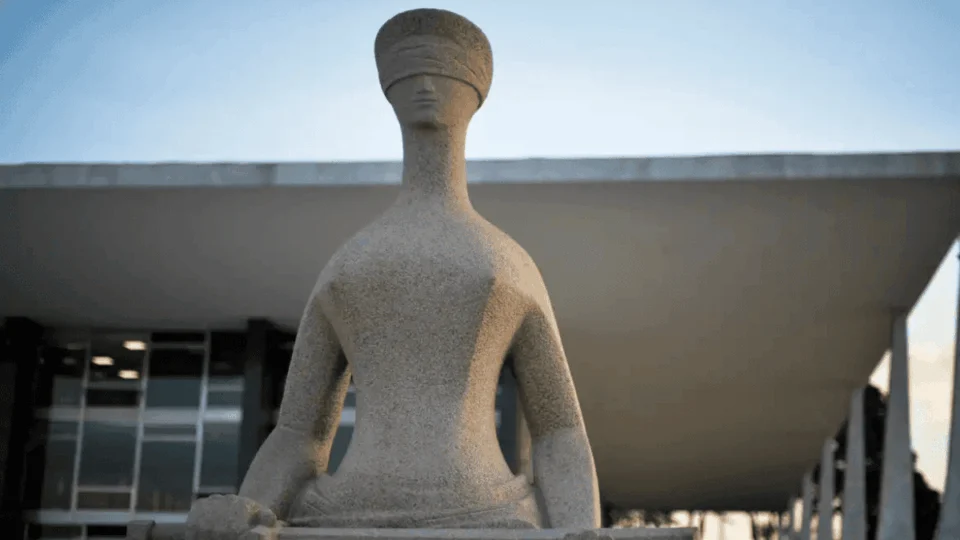 Supremo dá vitória à União em disputa sobre fator previdenciário; entenda