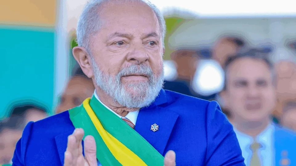 Lula vence todos os cenários de segundo turno, mas maioria dos eleitores ainda não decidiu