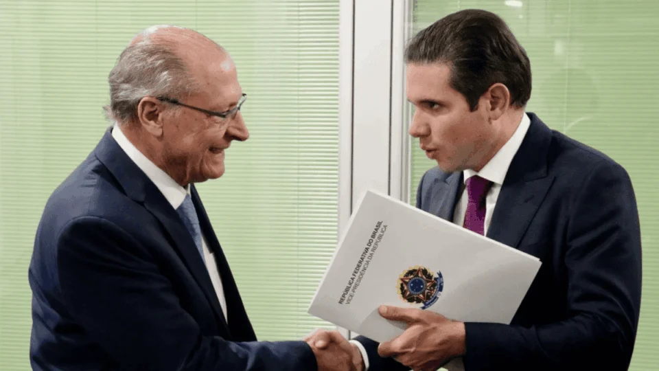 Alckmin chama Câmara a acelerar projetos para exportação