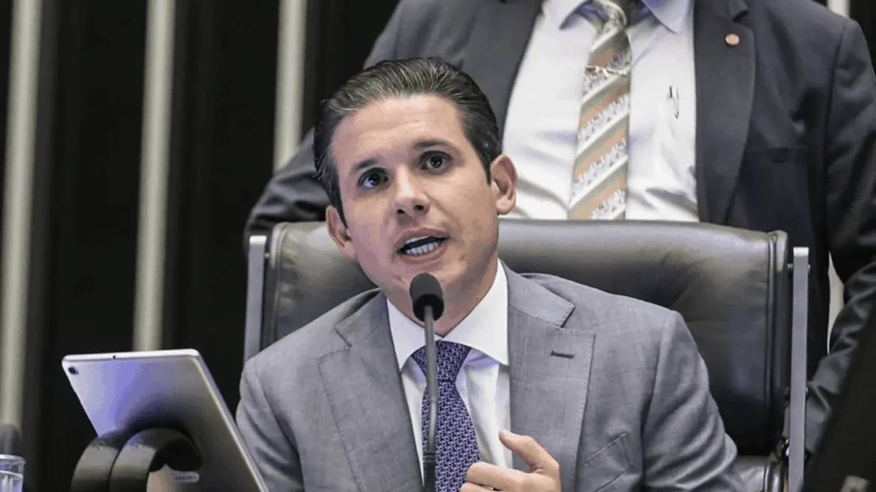 Câmara pauta urgência de projeto que isenta Imposto de Renda para quem ganha até R$ 5 mil