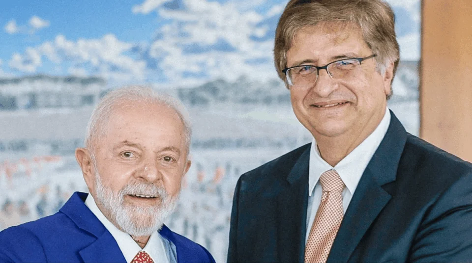 Presidente Lula assina recondução de Paulo Gonet na PGR