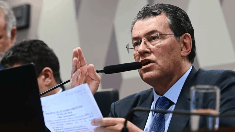 Eduardo Braga faz balanço de 2025 e destaca atuação em defesa do Amazonas