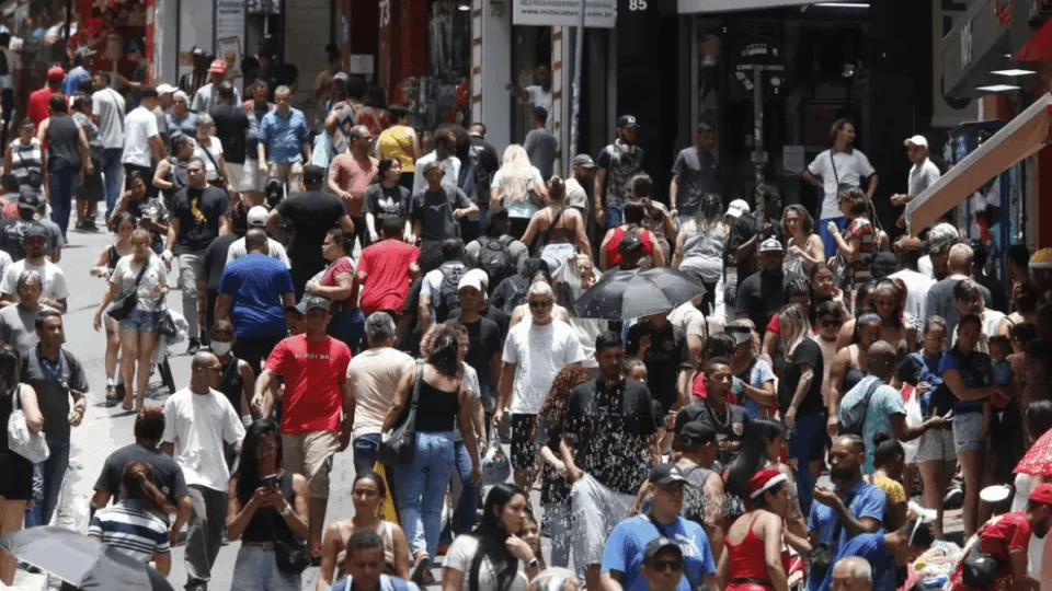 Brasil chega a 213,4 milhões de habitantes em 2025; veja ranking de população por estado