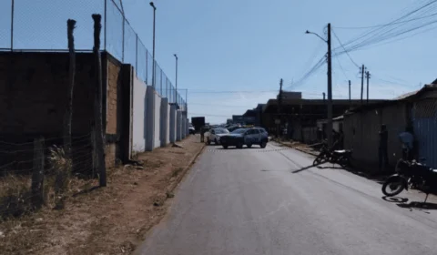 Mulher morre atropelada na calçada em Araguaína (TO) após colisão entre carros