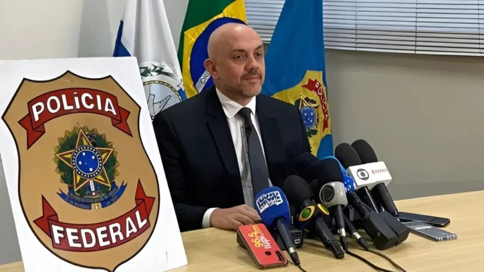 Superintendente da PF fala sobre conclusão do inquérito da Operação Tupinambarana, no AM